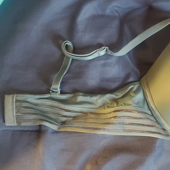 Bra - Picture 3 of 6